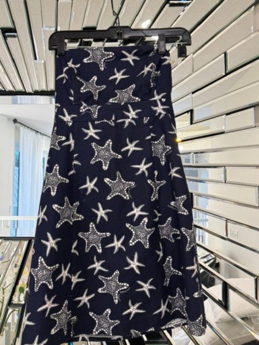 Vineyard Vine Navy and White Strapless Dress